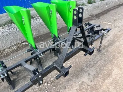 Чеснокосажалка (сеялка чеснока) шестирядная
