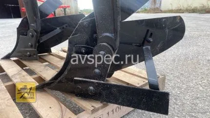 Плуг корпусный 1l-230